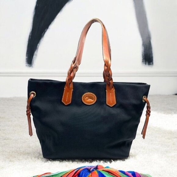 Dooney & Bourke Nylon Shopper Tote Black/British Tan Serial# M0255853 NWOT - Picture 1 of 14